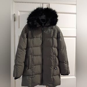 BCBG Dark Green Hooded Puffer Coat.Pit To Pit 29" Length 34"